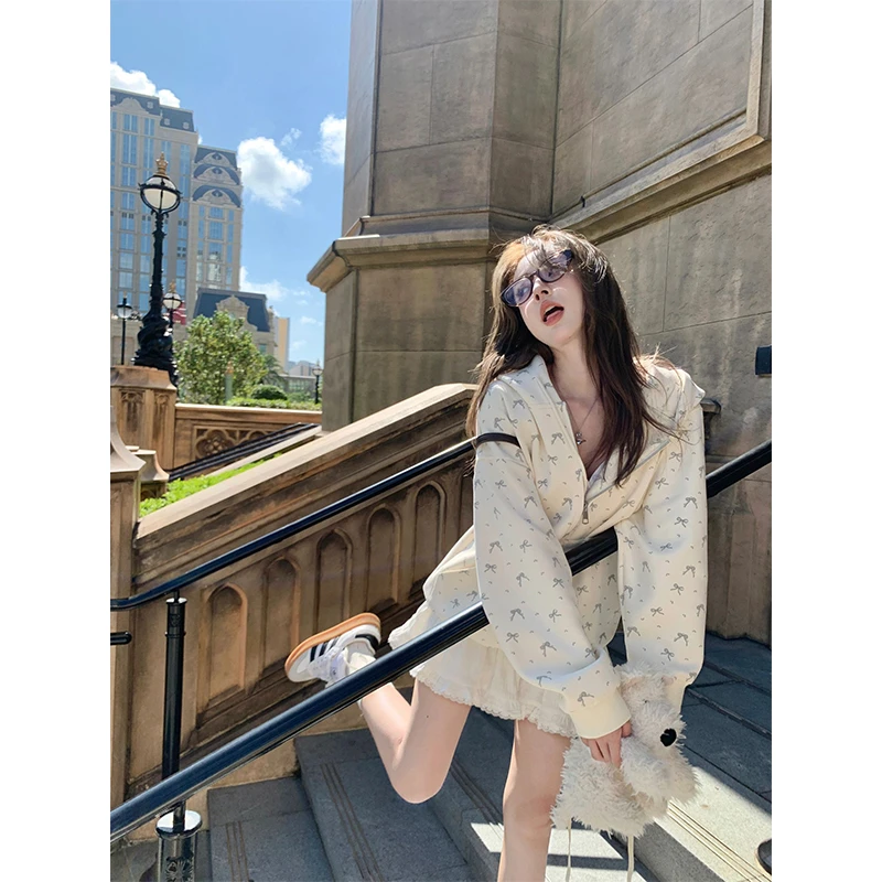 学院风碎花连帽开衫卫衣女秋冬季奶fufu学生宽松加绒拉链外套