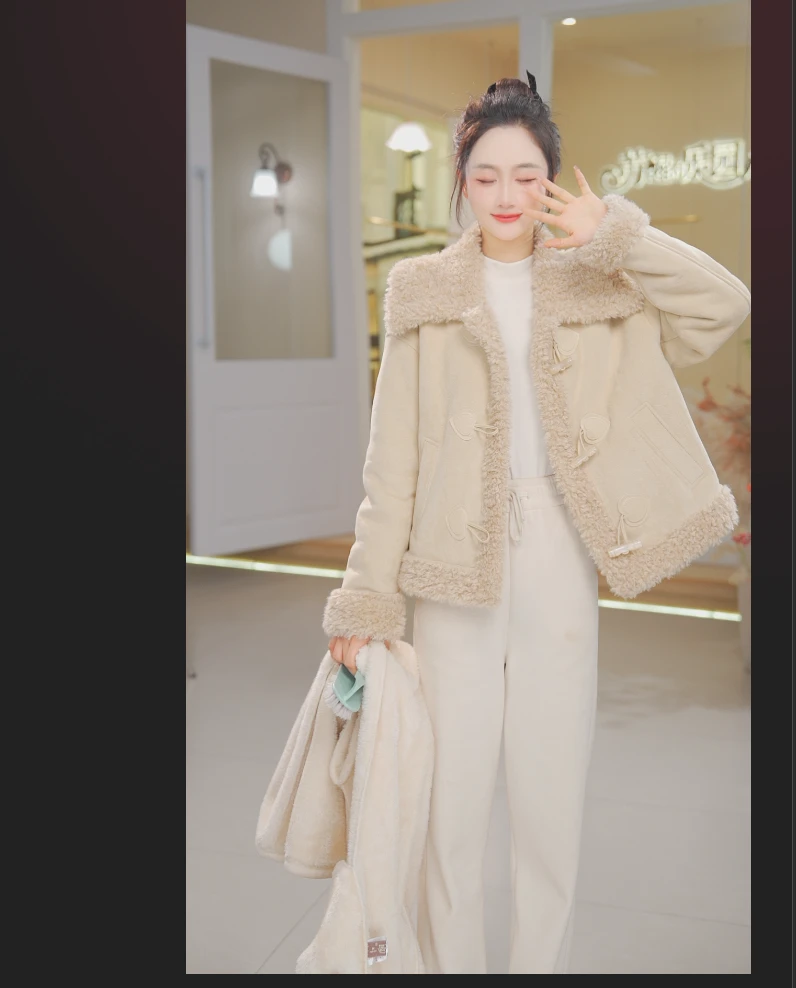 苏醒的乐园2024年秋冬季时尚气质外套SXPC24054