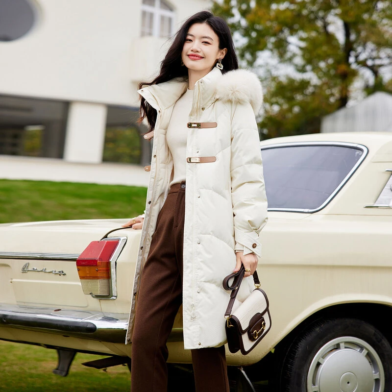 苏醒的乐园时尚气质狐狸毛领鸭绒羽绒服SXYRF23213