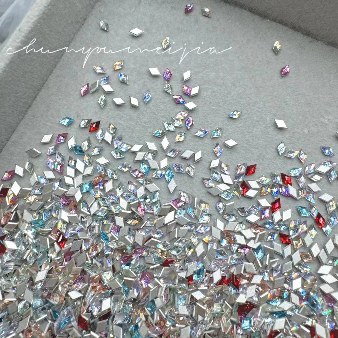 春柚美甲饰品超闪施家倒边迷你小号混彩菱形平底钻美甲钻3*5mm