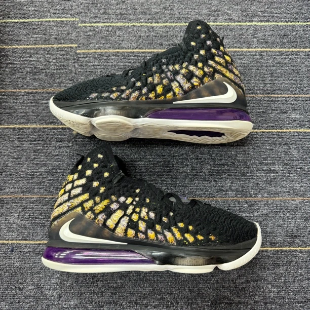 （41码）詹姆斯LBJ17篮球鞋/湖人/配盒/BQ3178-004公价739