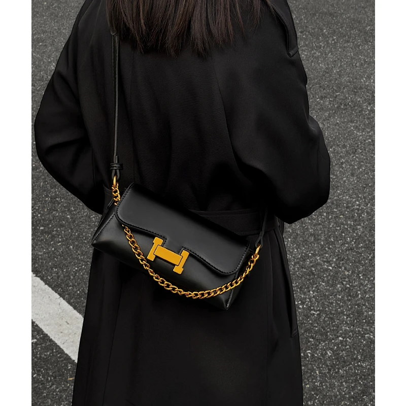 女士包包2025新款潮高级感时尚复古百搭小众设计斜挎包链条小方包