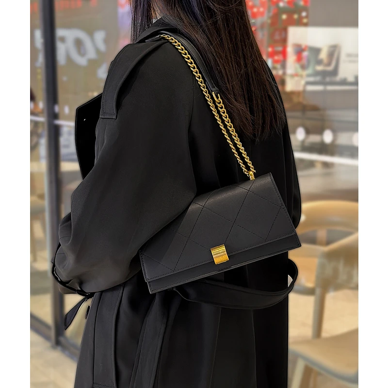 女士包包2025新款潮高级感百搭斜挎包今年流行爆款单肩腋下小方包