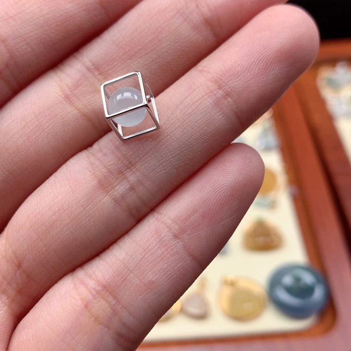 翡翠颈饰18K金镶嵌孟*