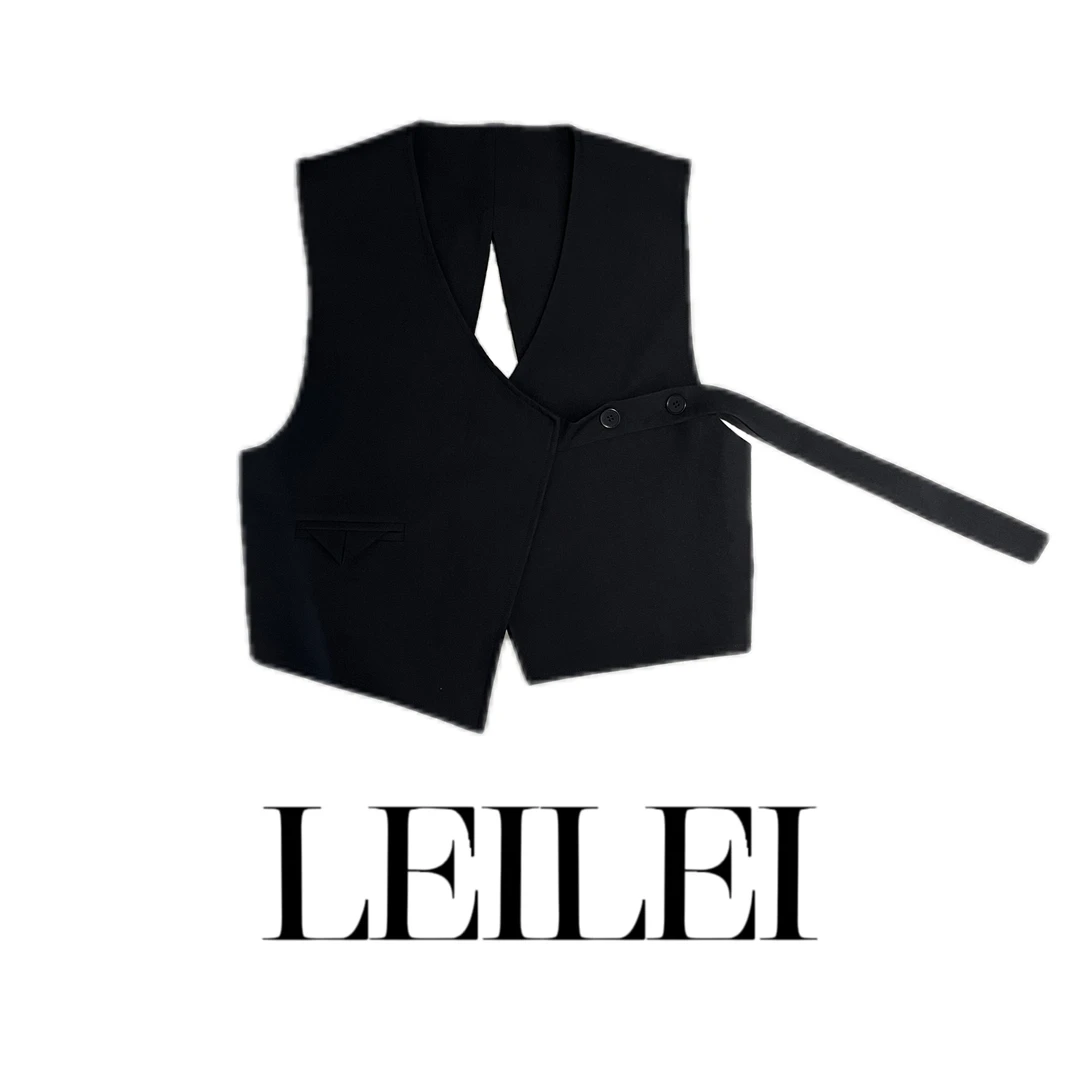 【磊磊】韩版v领不规则镂空宽松叠穿无袖马甲上衣#23172