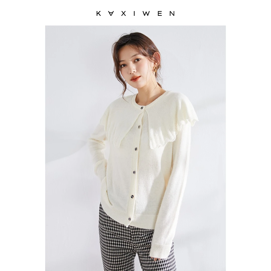 【小余专属】复古减龄娃娃领荷叶边针织衫D10DZE9545