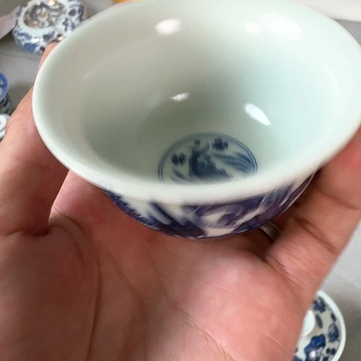 瓷片青花鱼澡纹中号压手