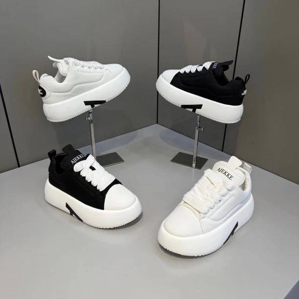 2024秋季新款男士厚底轻奢舒适网红老爹鞋时尚休闲百搭潮流男鞋子