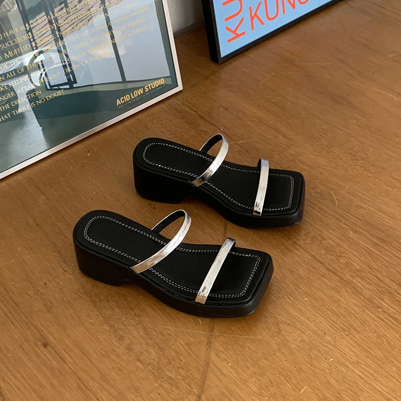 Mooreyu摸鱼拖鞋女时尚外穿软底拖鞋一字凉拖银色潮