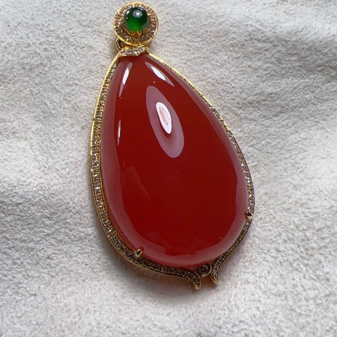 【闪购商品】南红玛瑙吊坠18K金镶嵌