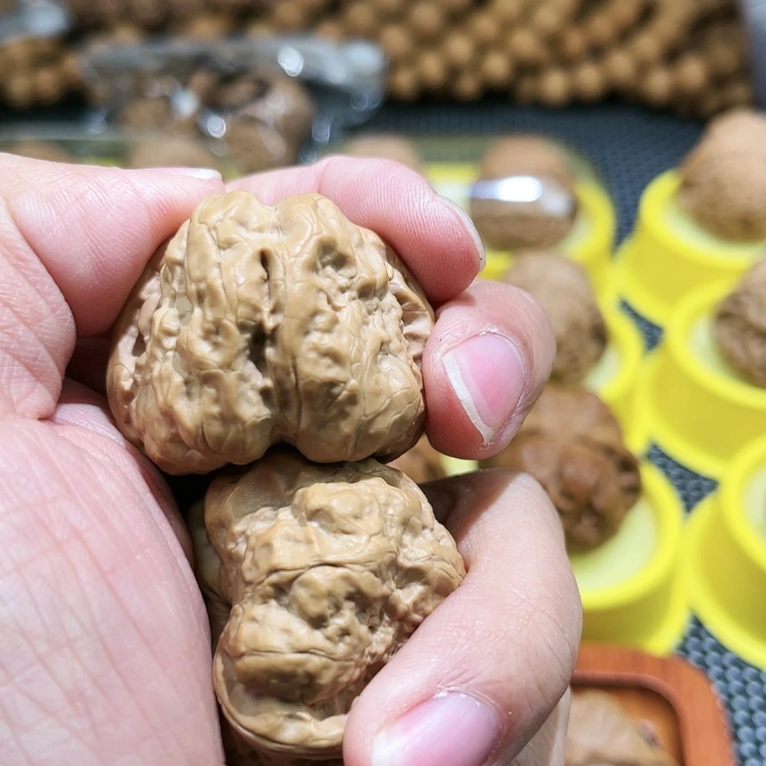 【闪购商品】桃核把件L***y