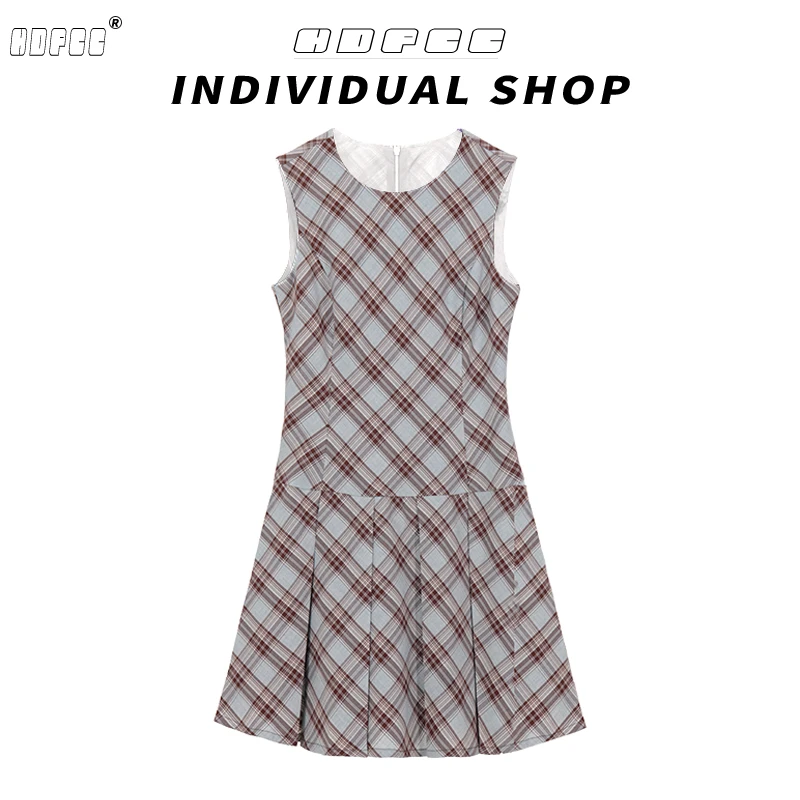 韩系咖蓝格子背心连衣裙女夏季2024新款时尚气质收腰百褶A字裙子