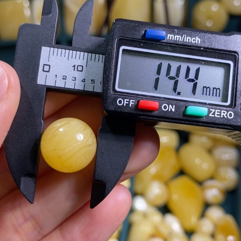 【闪购商品】琥珀裸石未镶嵌