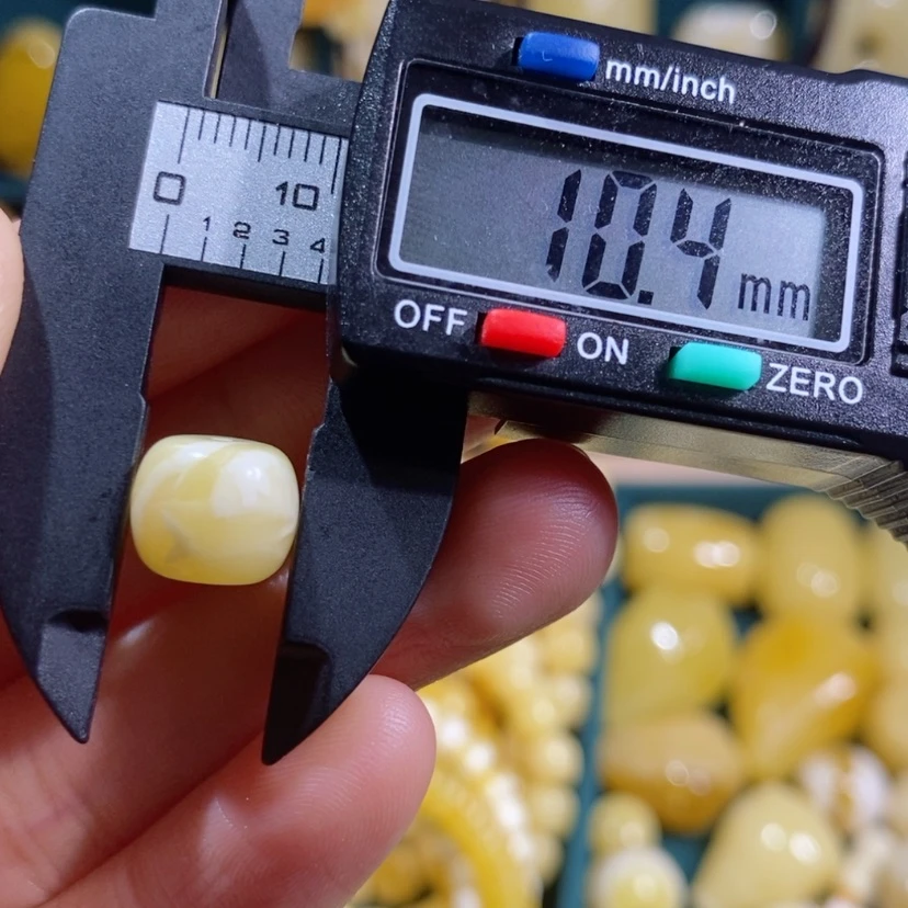 【闪购商品】琥珀裸石未镶嵌