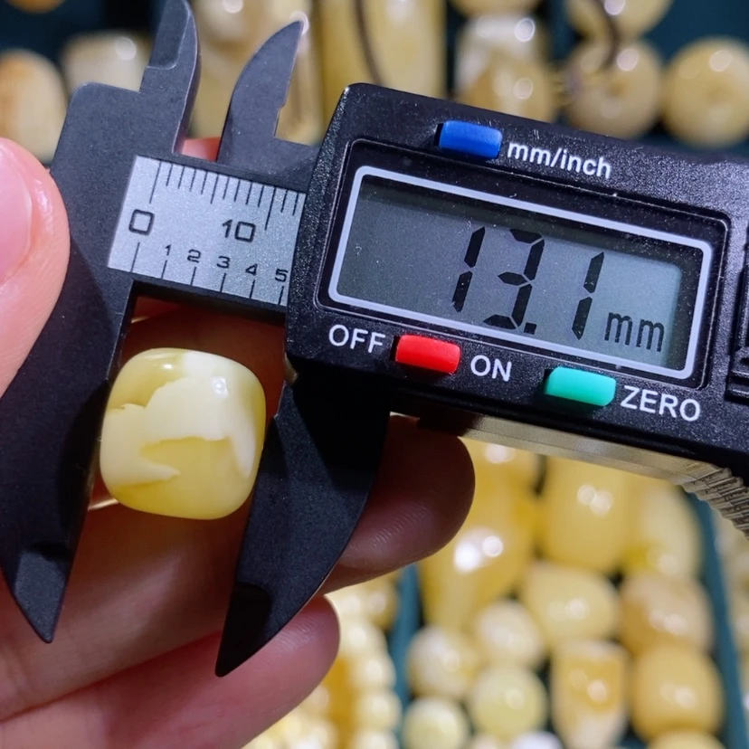 【闪购商品】琥珀裸石未镶嵌格****心