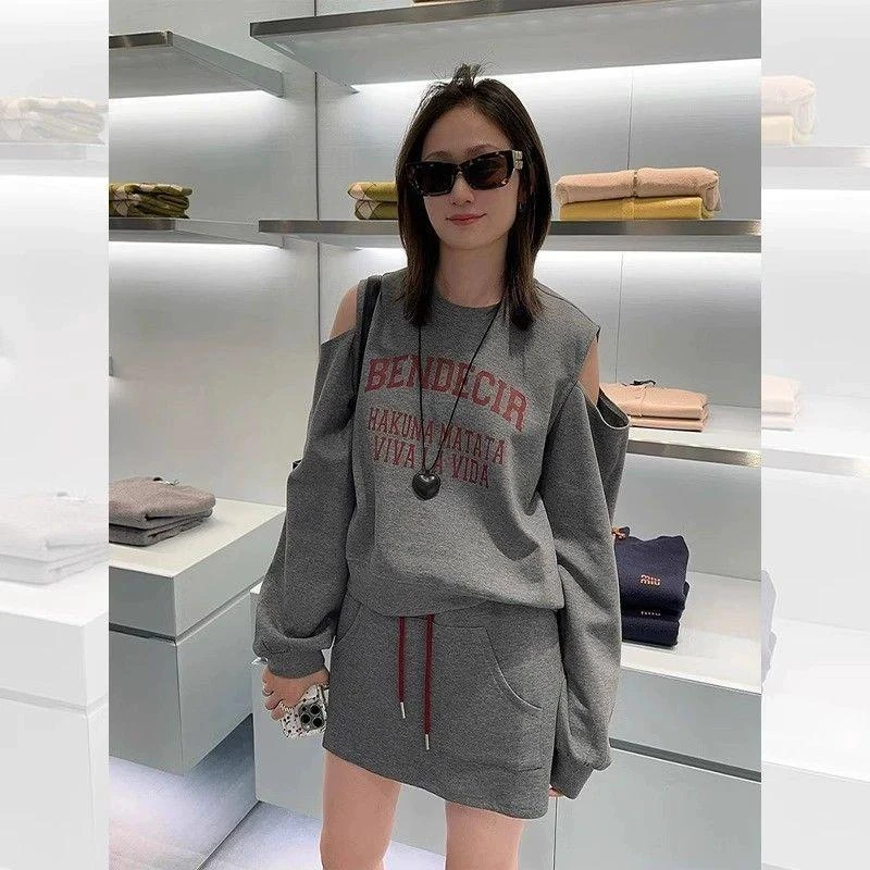 小个子穿搭春秋季新款时尚露肩印花卫衣运动显瘦短裙休闲两件套装