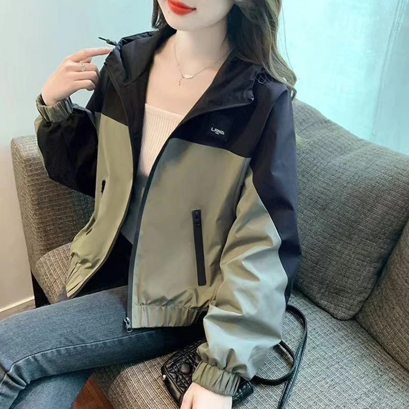 冲锋衣外套秋装女款2025年新款爆款流行洋气时尚休闲夹克上衣春秋