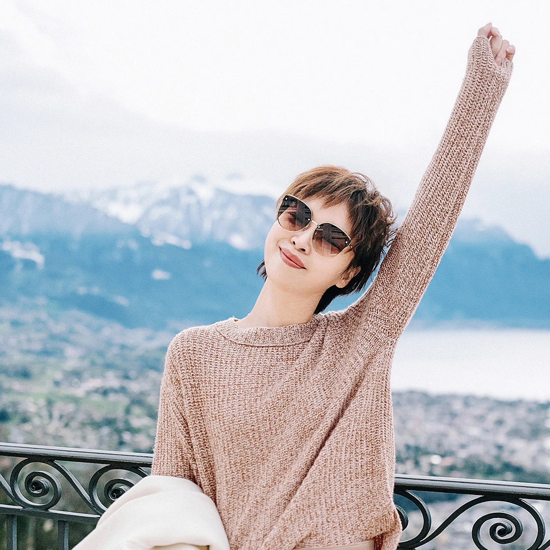 谭飞橙花针织衫早秋新款圆领针织衫慵懒毛衣上衣女