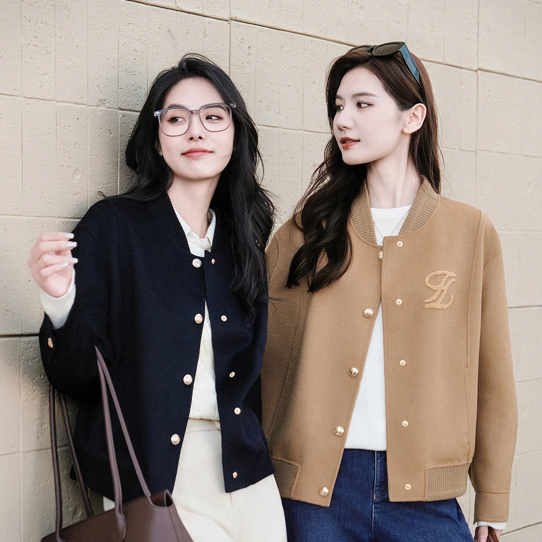 谭飞勋章羊毛棒球服秋冬季新款羊毛短款休闲运动风毛呢外套女