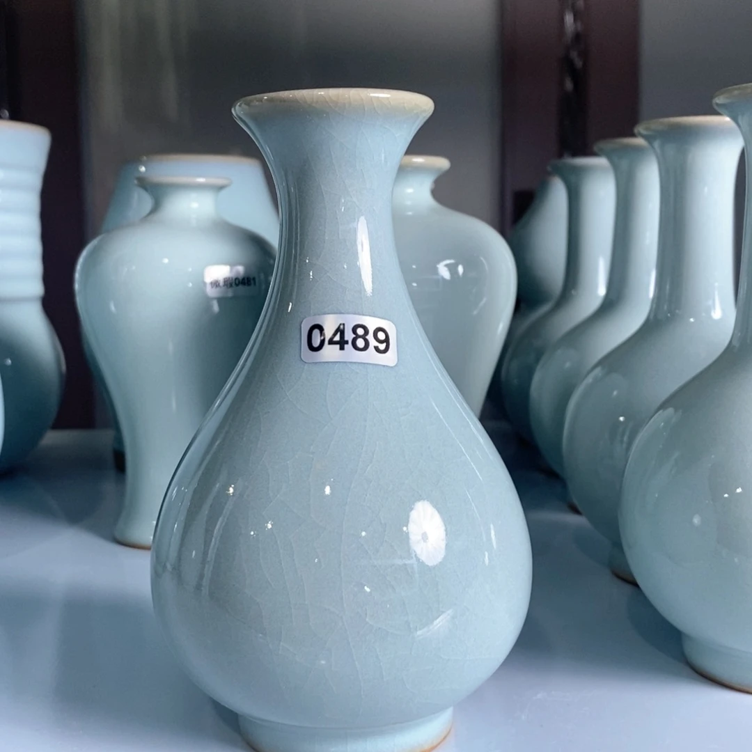 0489微瑕天青色玉壶春