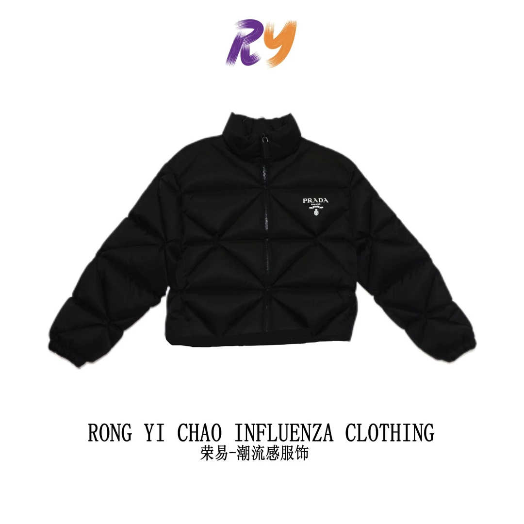 99新 RY/PRADA/普拉达/纯色Logo绗缝立领羽绒服/38码/7435464