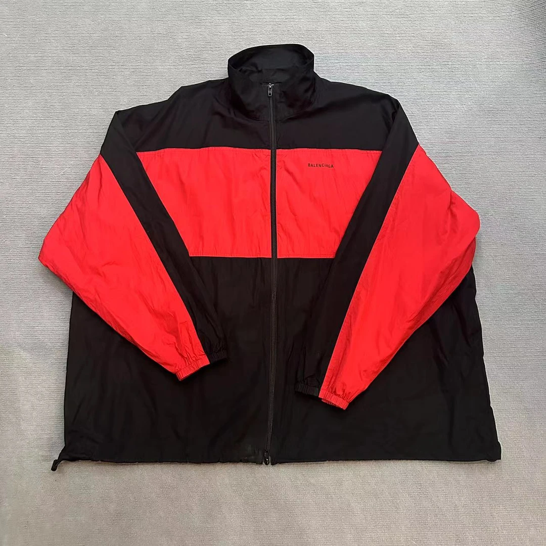 准新/Balenciaga巴黎世家/黑红拼色印花logo校服外套/52码