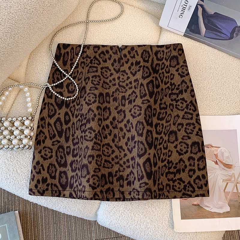 辣妹豹纹半身裙女秋冬大码高腰显瘦复古a字裙百搭麂皮绒包臀短裙