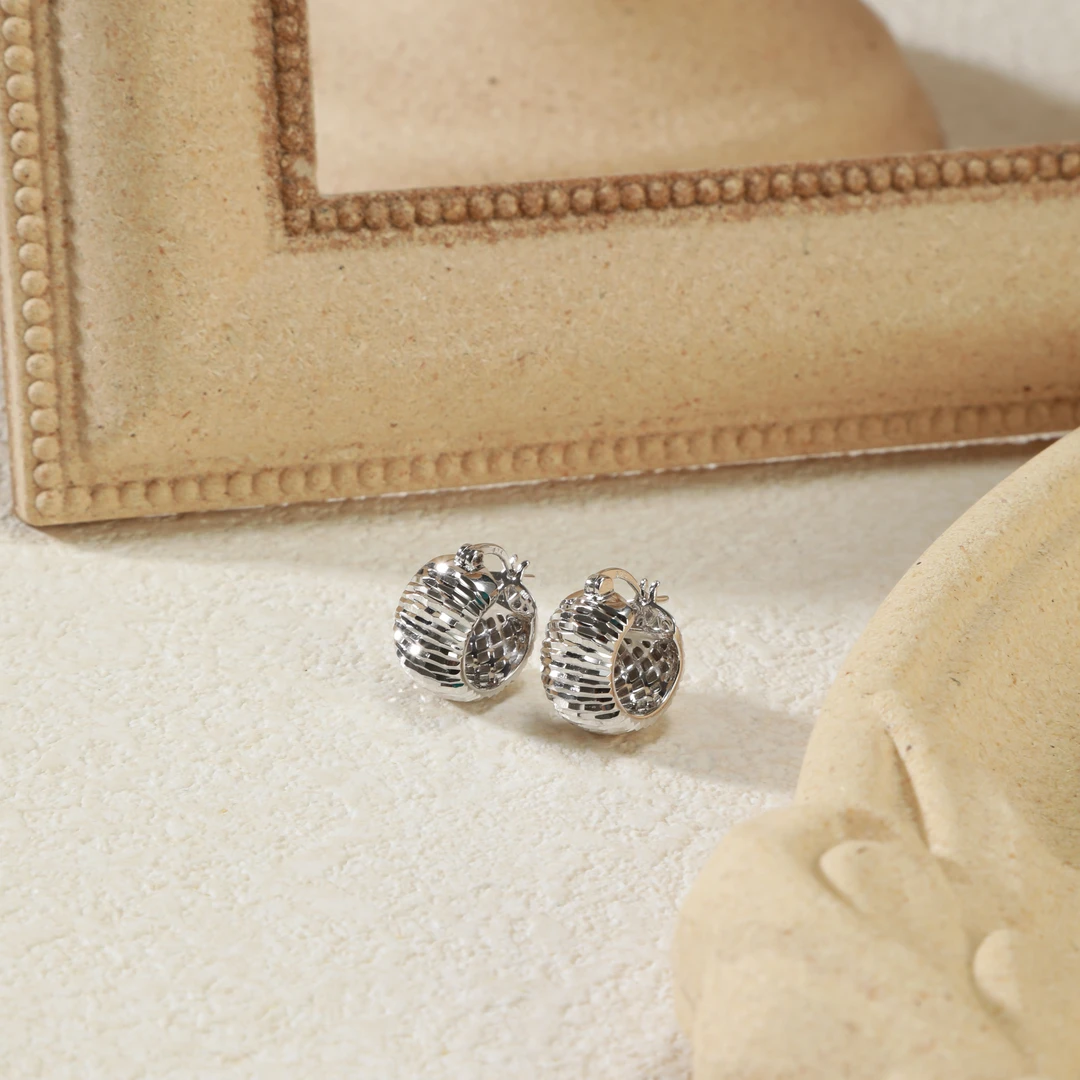 925银耳饰 梁雅帝专属新品【镭射切割小胖C】简约时尚气质纯银耳饰