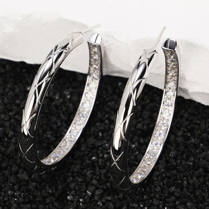 925银合成锆石耳饰 梁雅帝专属新品经典香风菱格纹内镶钻纯银耳钉