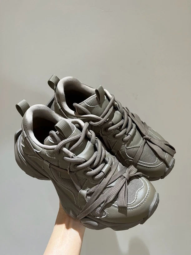 特价断码厚底休闲鞋