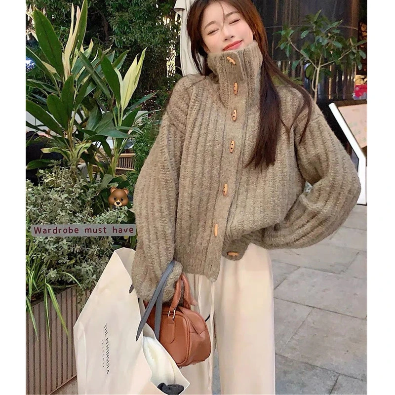 牛角扣毛衣外套女秋冬韩版2024新款软糯加厚立领宽松针织开衫上衣