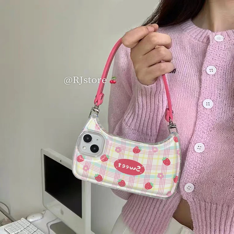 少女粉草莓手提包包iPhone14promax苹果13手机壳12/11软xr/xs套8p