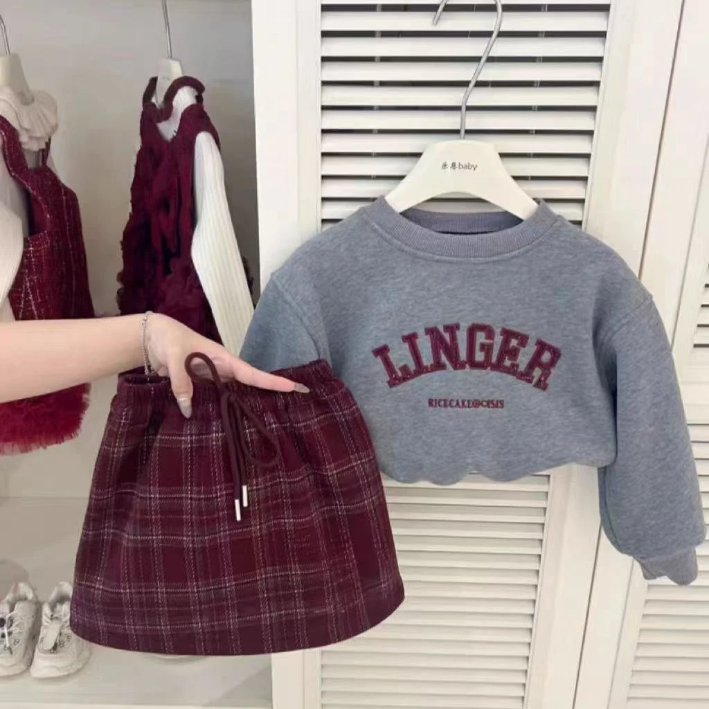 女童2024秋冬季新款韩版过年服卫衣时尚洋气百搭加绒套装