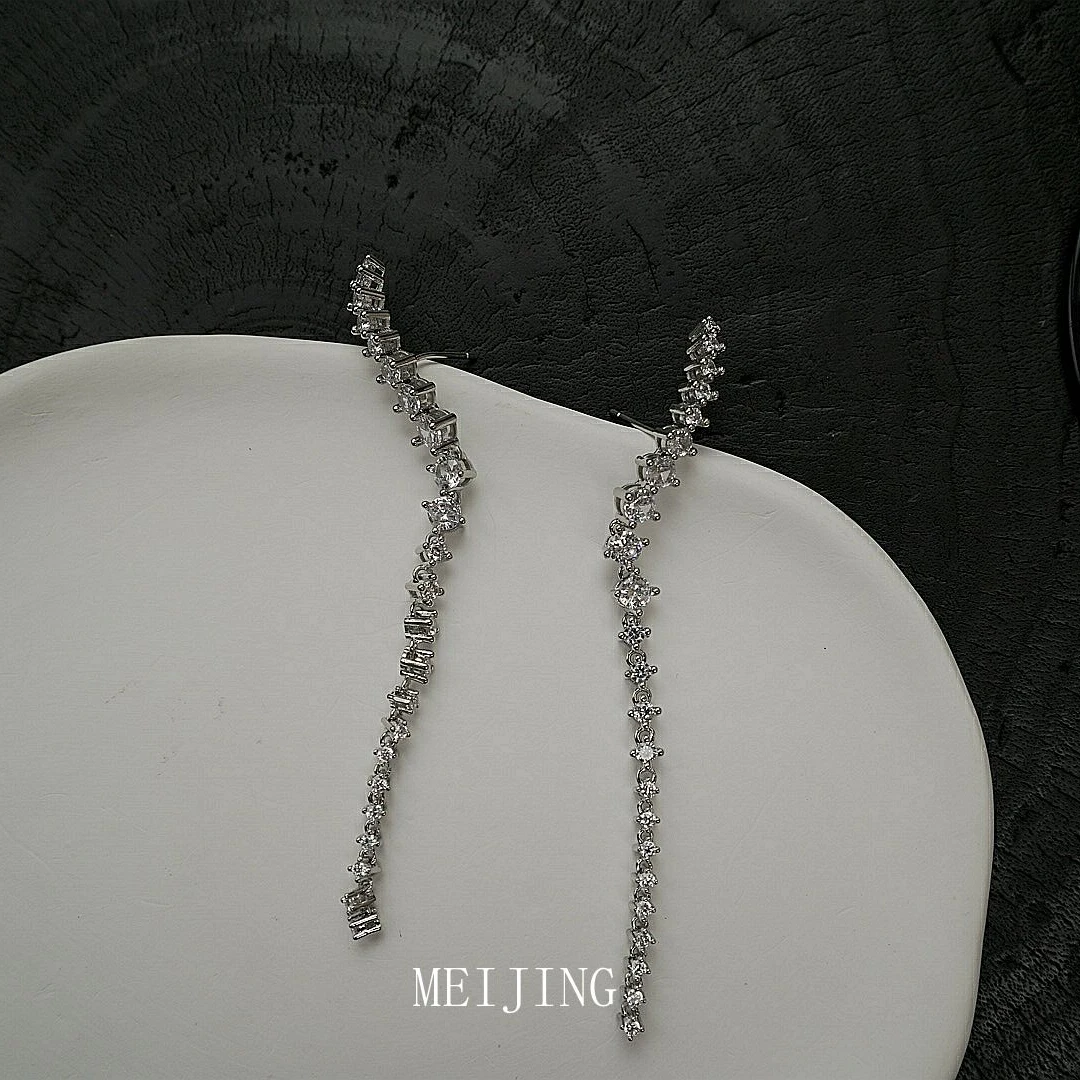 铜合金合成锆石耳饰 气质闪锆流苏长款耳线高级轻奢时尚镶钻超仙