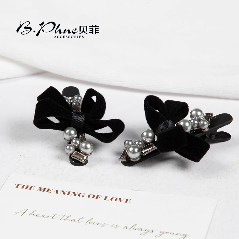B.【贝菲新品】珠珠植绒压夹小香风复古发卡时尚