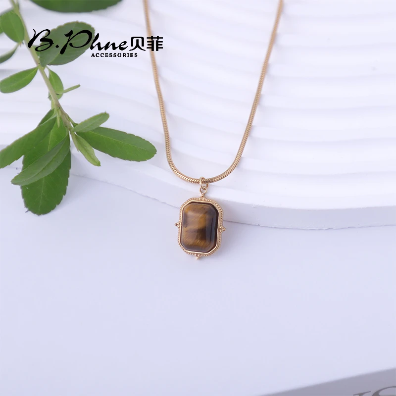 钛钢项链 复古时尚高级感小众虎眼精致项链不撞款百搭