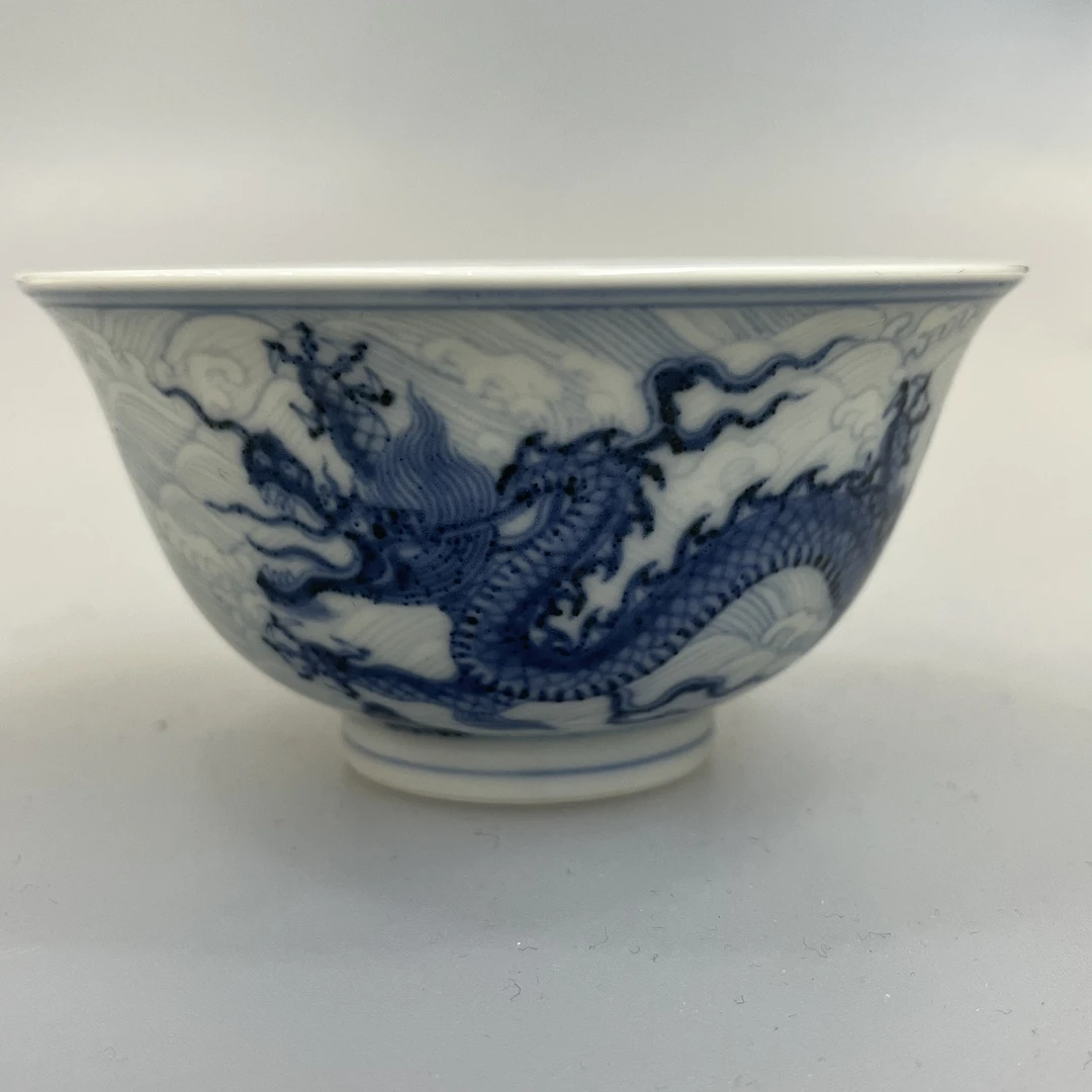 妙挚窑青花外绘双龙杯