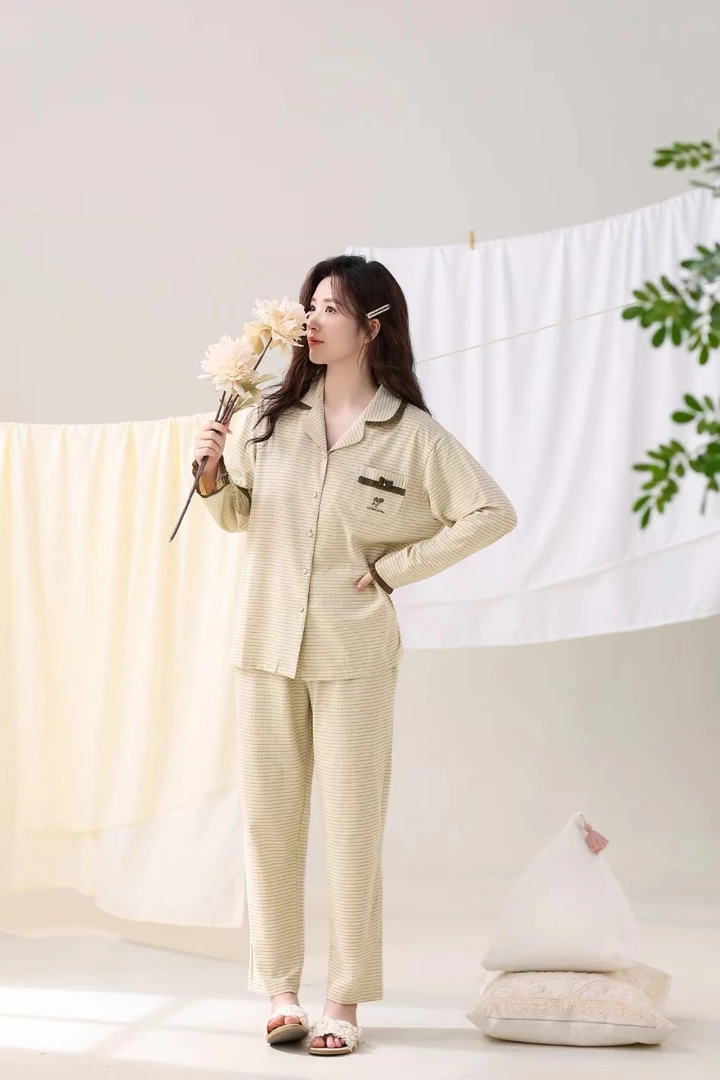 微笑诠释休闲款家居服棉料超超软糯