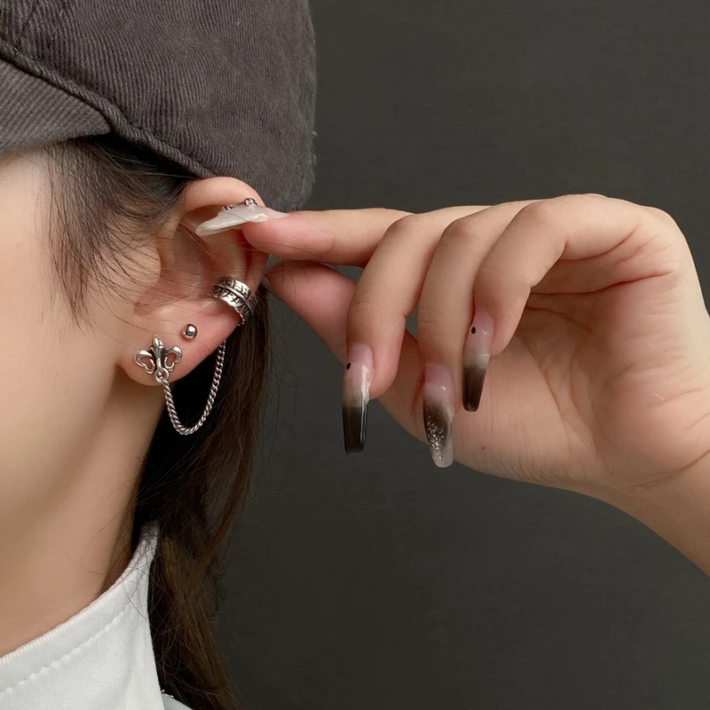 黑糖【耳饰】秋冬百搭复古鸢尾花链条一体耳钉耳骨夹E0191