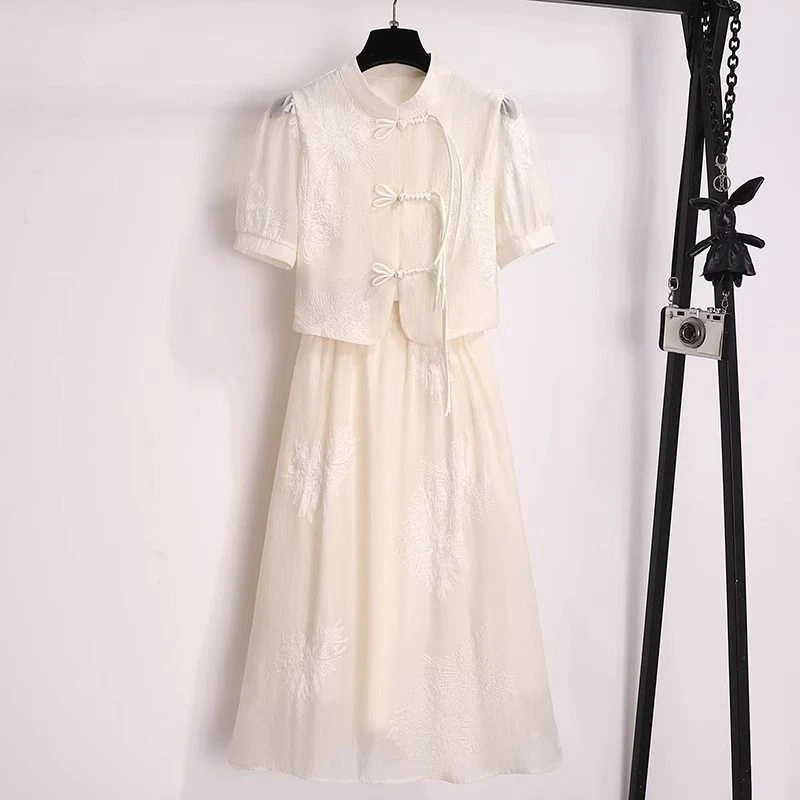 II2024夏新款中女装显瘦复古仙气民国风绣花蕾丝夏天小香风裙子
