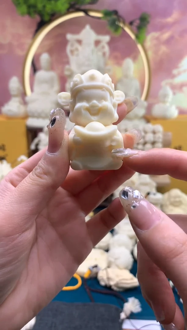 【闪购商品】象牙果根雕元宝小财神