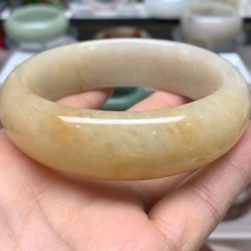 【闪购商品】石英质玉手镯未镶嵌予*