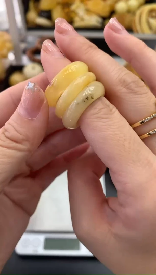 【闪购商品】琥珀裸石未镶嵌122（多样性发其一