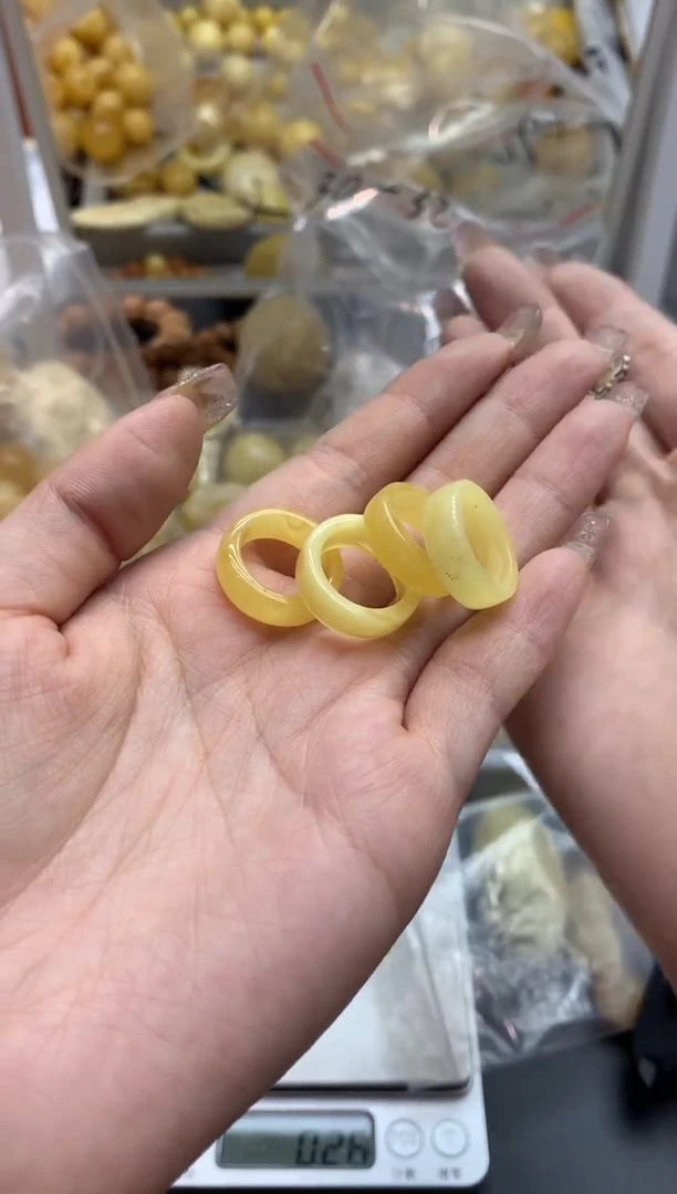 【闪购商品】琥珀裸石未镶嵌317（多样性发其一