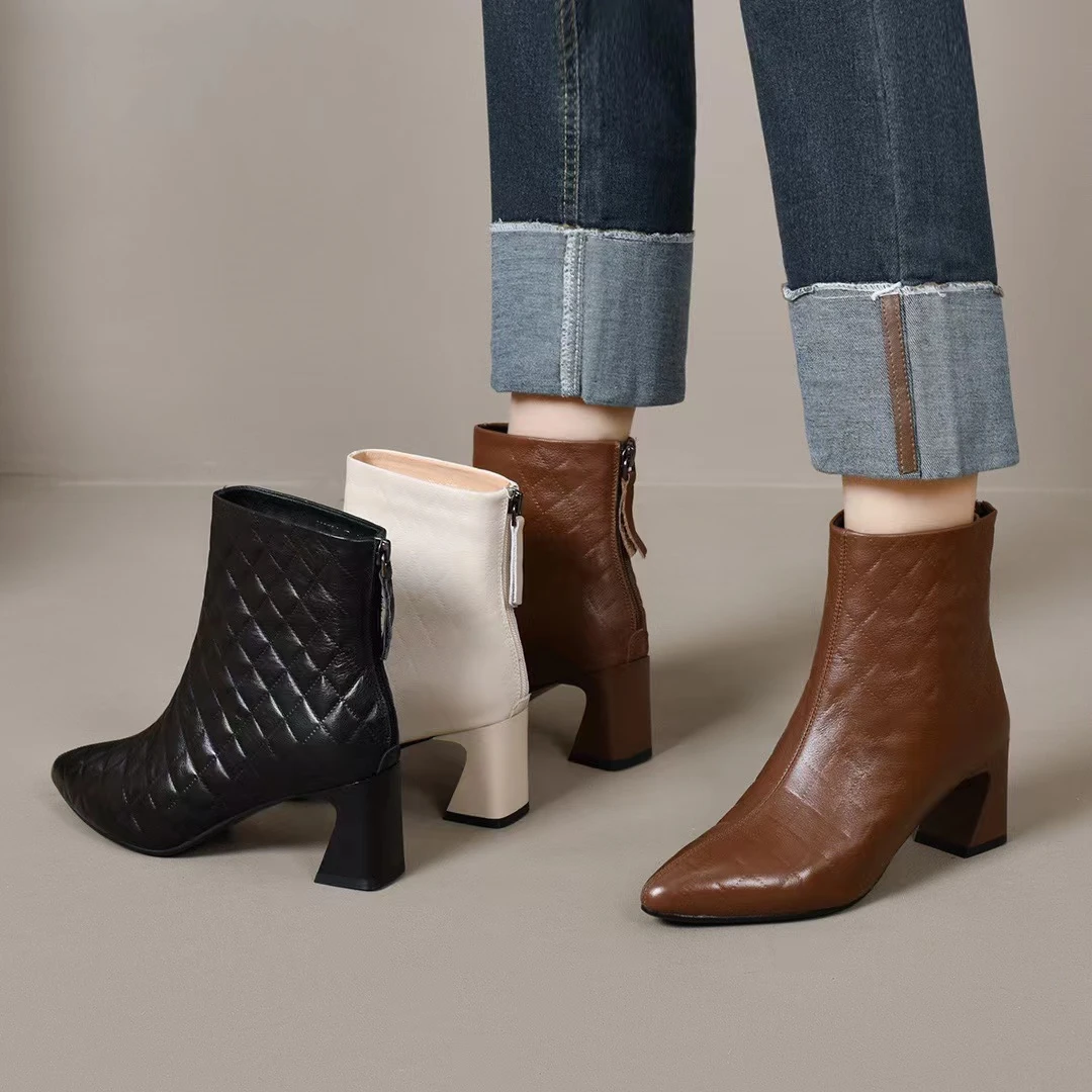 短靴女粗跟棕色春秋单靴2025年新款女鞋气质尖头马丁靴皮鞋高跟鞋