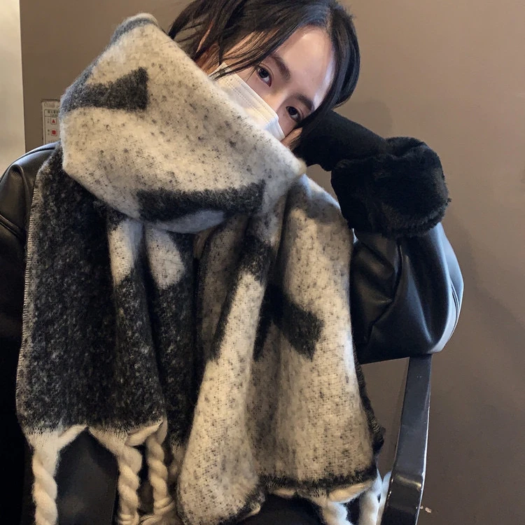 GREENHOUSES冬季新款围巾女大格子大麻花辫子加厚高级感时尚围脖