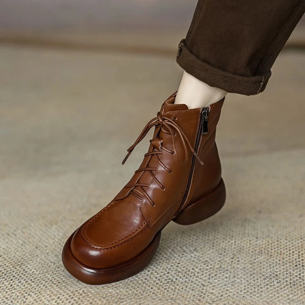 手工鞋2024年新款牛皮系带小短靴女复古中跟圆头松糕厚底马丁靴