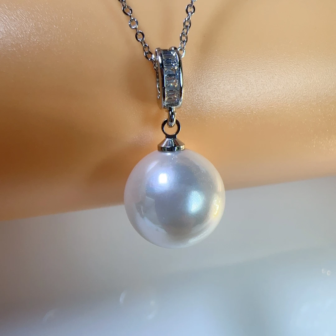 14mm雪域白气质百搭小众轻奢万能扣高级感吊坠