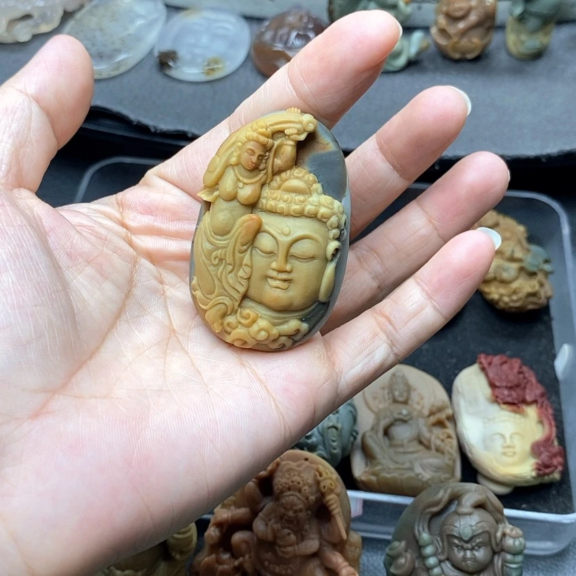 【闪购商品】定制石英质玉吊坠未镶嵌
