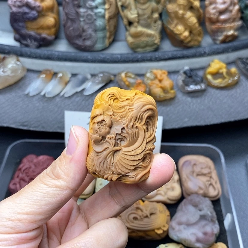 【闪购商品】定制石英质玉吊坠未镶嵌